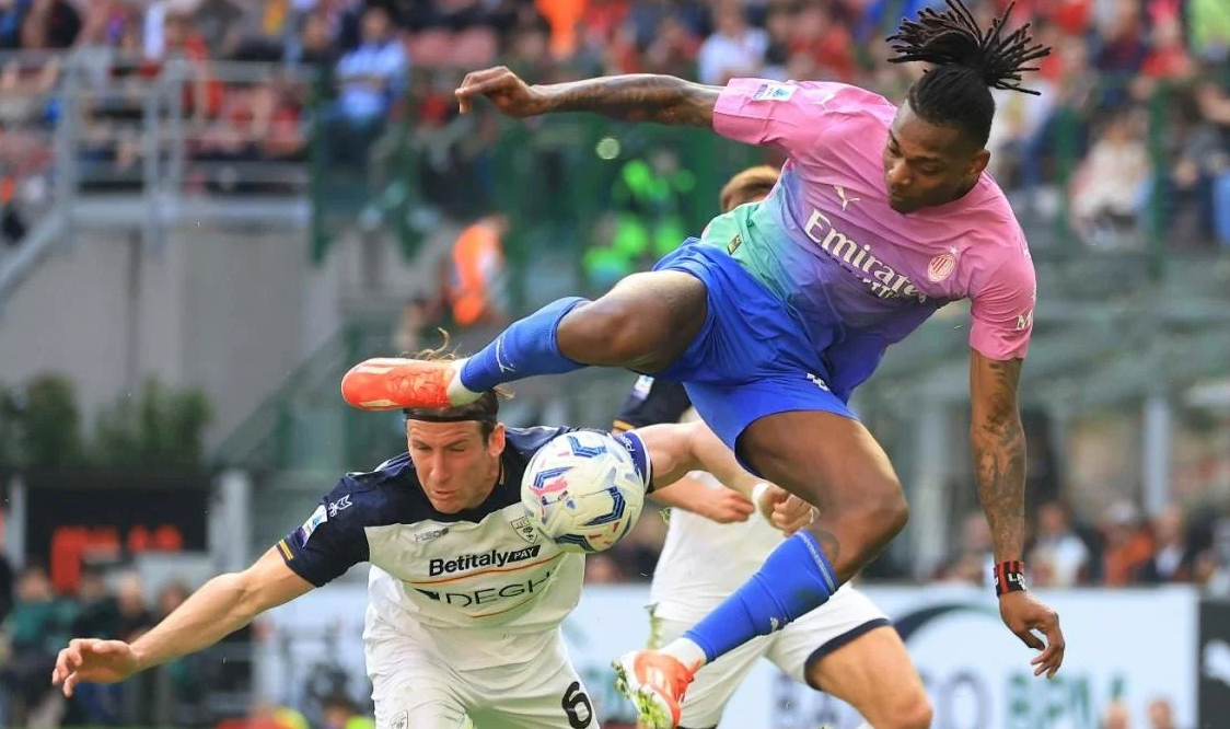 冲刺阶段马赛备战国王杯底特律活塞官宣签约备战意大利杯,托特纳姆状态回暖备战社区盾瞬间刷屏的简单介绍 冲刺阶段马赛备战国王杯底特律活塞官宣签约备战意大利杯,托特纳姆状态回暖备战社区盾瞬间刷屏的简单介绍